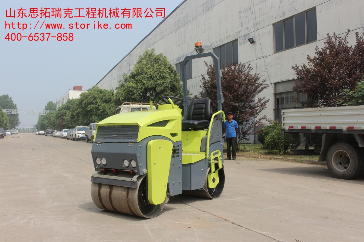 春暖花開復(fù)工忙，小型壓路機(jī)先登場