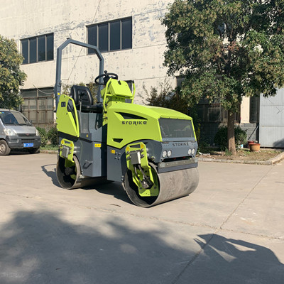 小型壓路機(jī)購(gòu)買(mǎi)后的注意事項(xiàng)